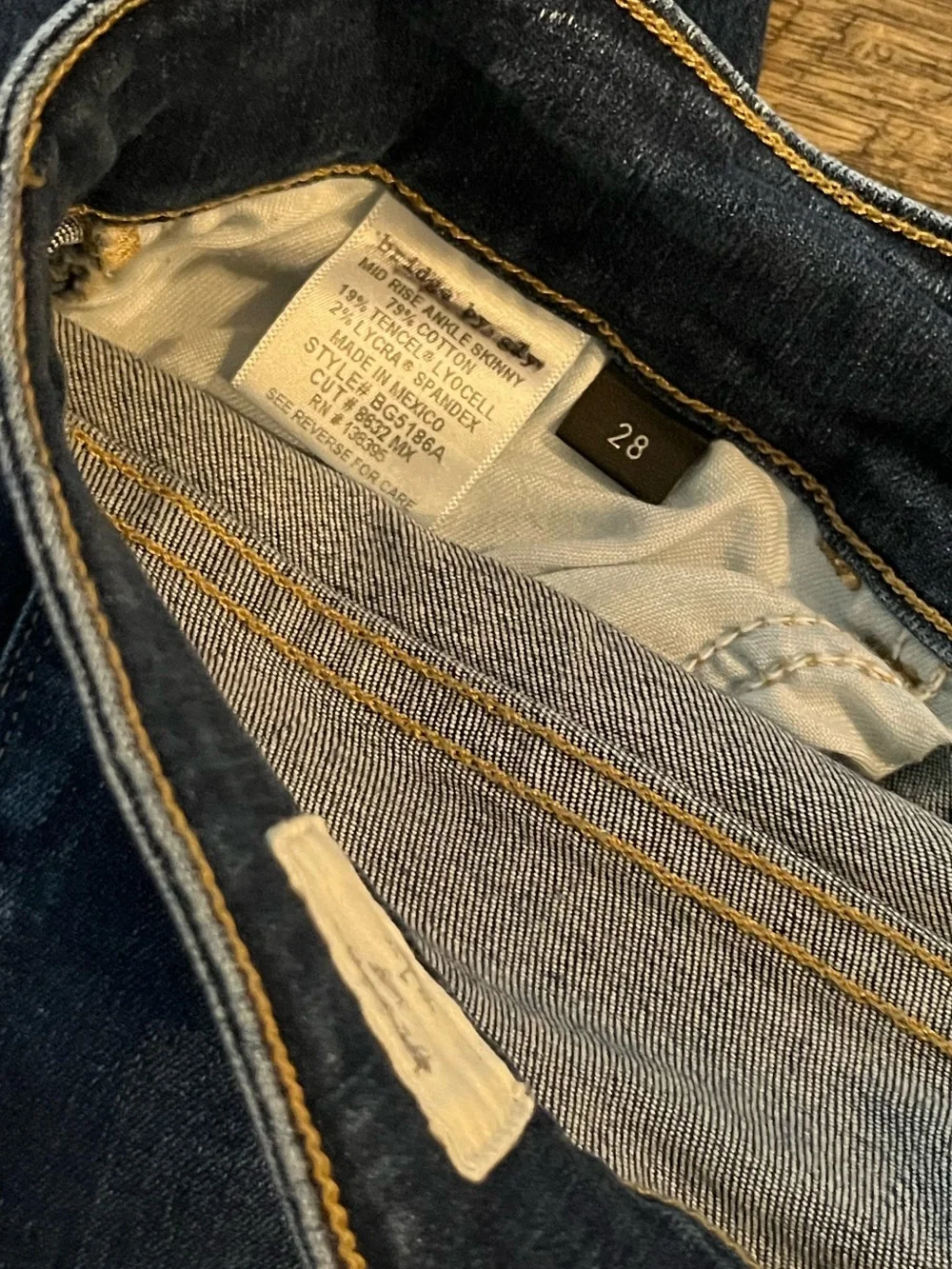 Bridge By Gly Dark Wash Skinny Jeans - Picture 5 of 5